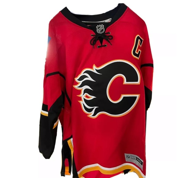 SIGNED AUTHENTIC Jarome Iginla Calgary flames jersey🏒 - Picture 2 of 3